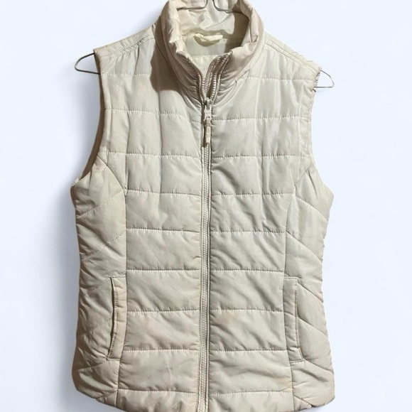 Aeropostale Jackets & Blazers - Aeropostale Cream Quilted Vest